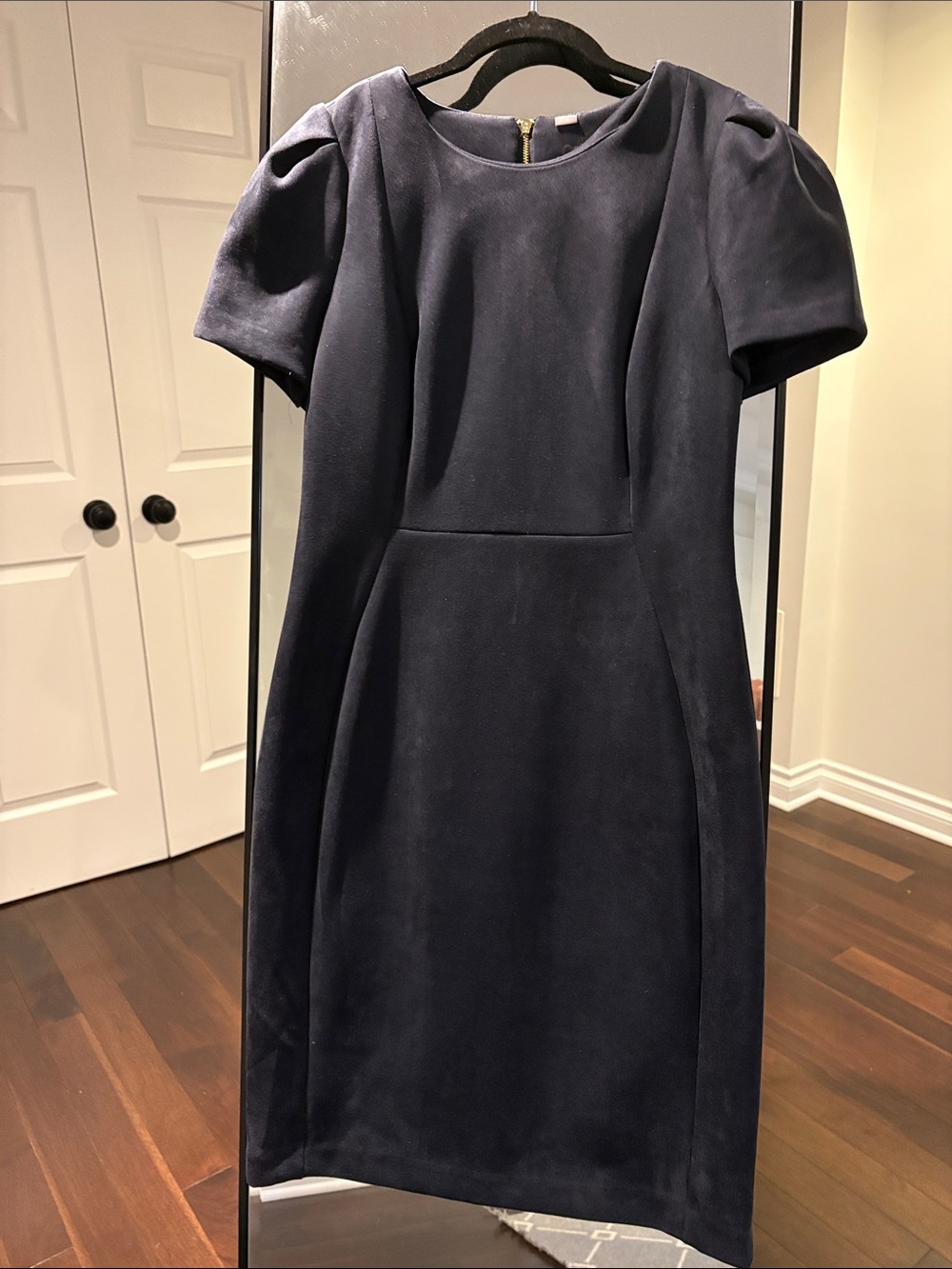 Calvin Klein Classic Navy Short-Sleeve Sheath Dress - size 10